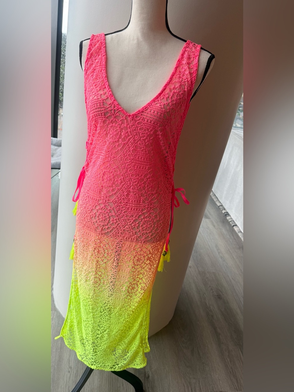 NWT PilyQ (PQ)Joy Lace Coverup in Sunrise Size XS/Small